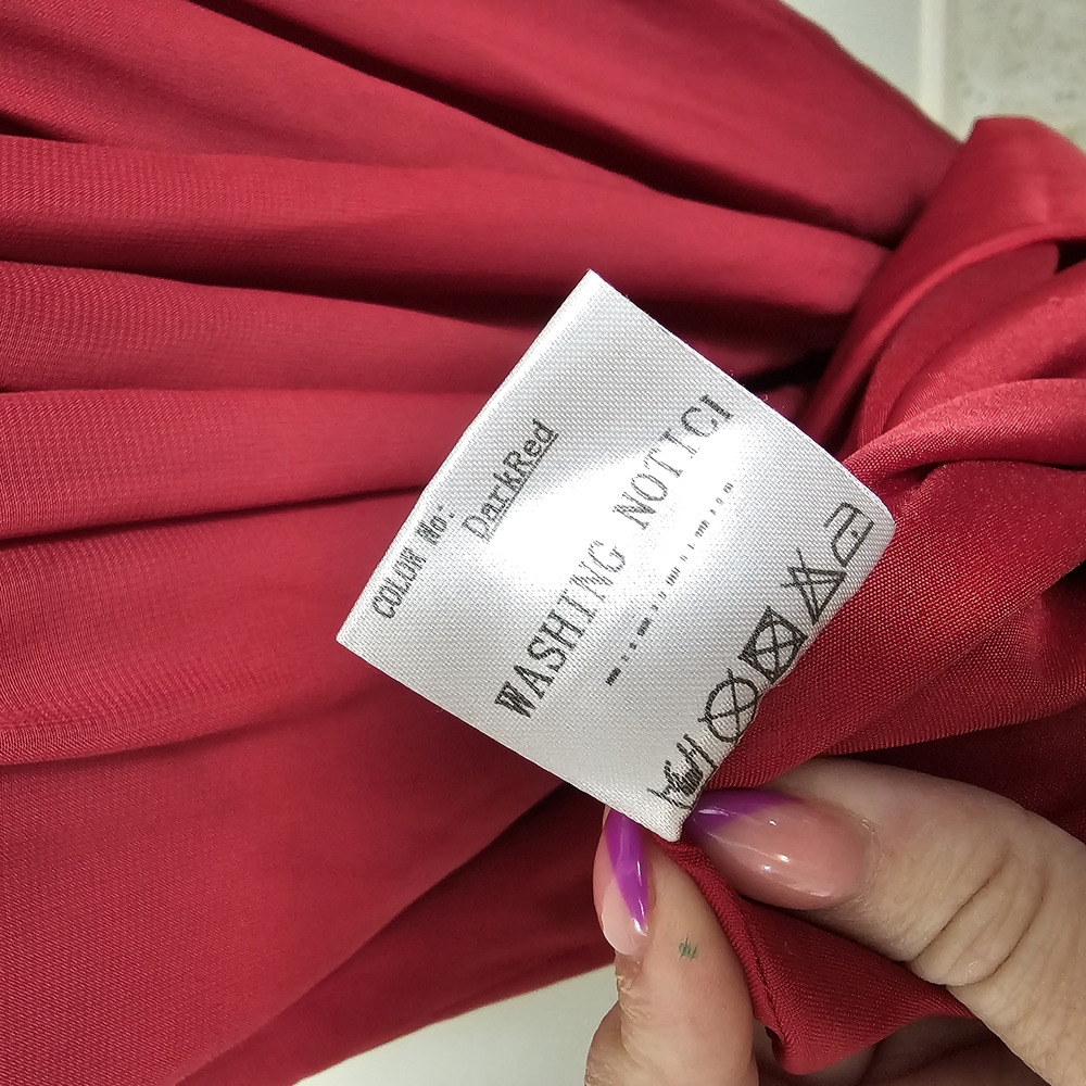 Elegant Red Evening Gown - Picture 7 of 7
